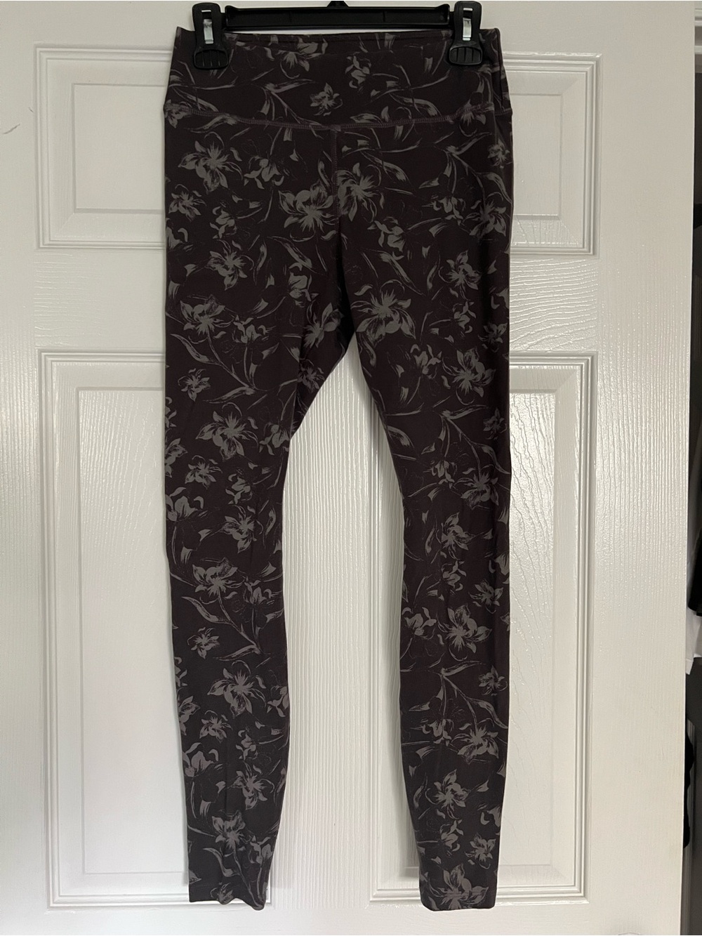 ‼️NWOT: Pact Organic Grey & Black Floral PureFit Legging - S